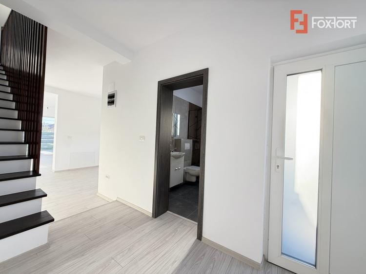 Duplex cu 4 camere cu Canalizare în Săcălaz