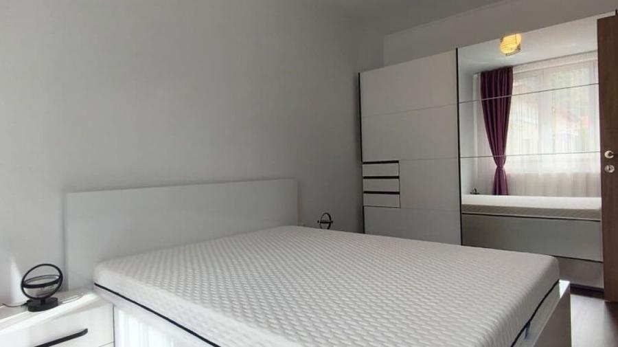 Apartament cu 2 camere decomandat în Cetate