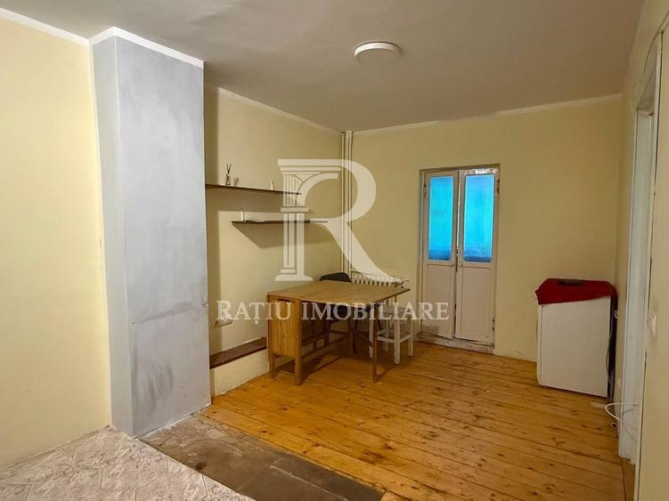 Apartament cu 2 camere semidecomandat, mobilat în Rogerius