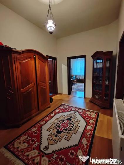 Casă cu 3 camere cu Teren 327 Mp în Central