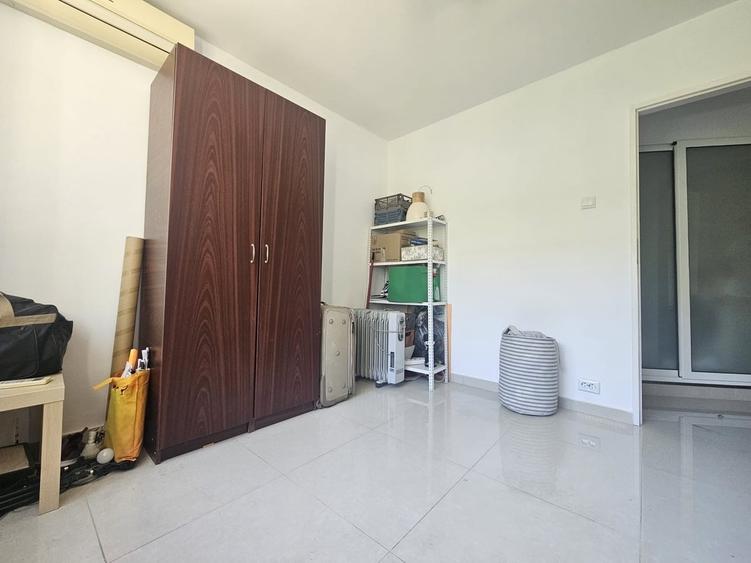 Apartament cu 4 camere decomandat în Berceni