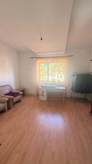 Apartament cu 3 camere decomandat în Orașul Vechi