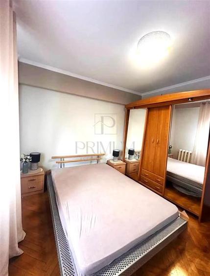 Apartament cu 3 camere decomandat în Torontalului