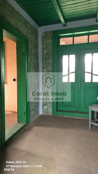 Casă cu 2 camere cu Teren 2016 Mp în Traian