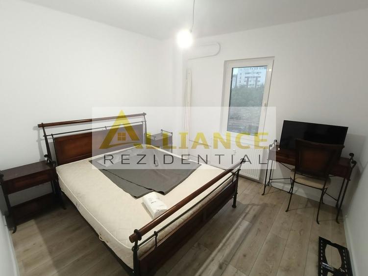 Apartament cu 3 camere decomandat în Sud
