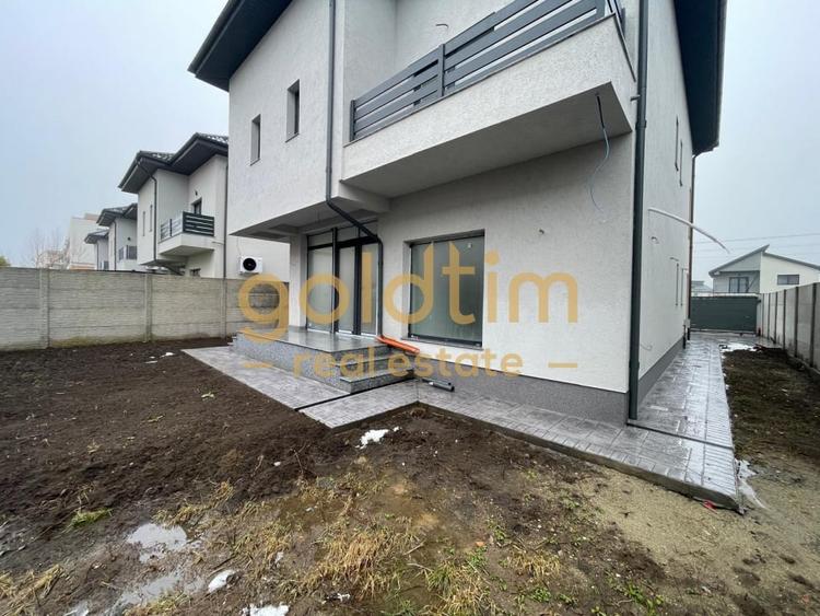 Casă individuală cu 4 camere decomandat cu Canalizare în Tunari