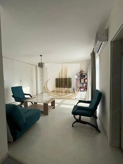 Apartament cu 2 camere semidecomandat în Girocului