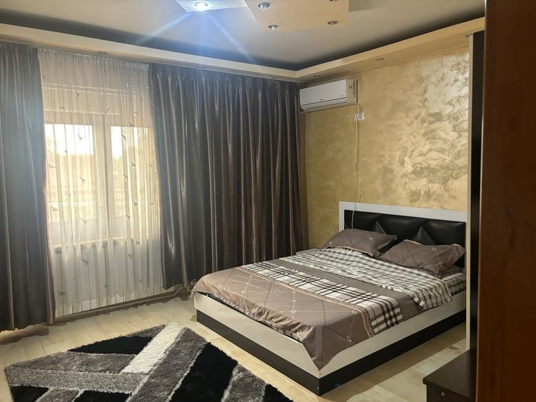 Casă cu 6 camere cu Teren 1000 Mp în Central