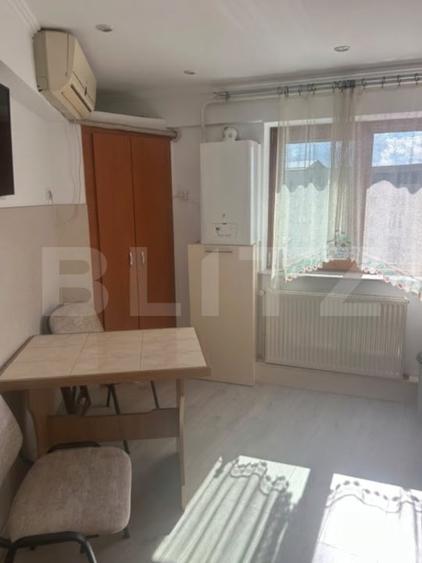 Apartament 3 camere, 81 mp, decomandat, zona SPITAL - 2