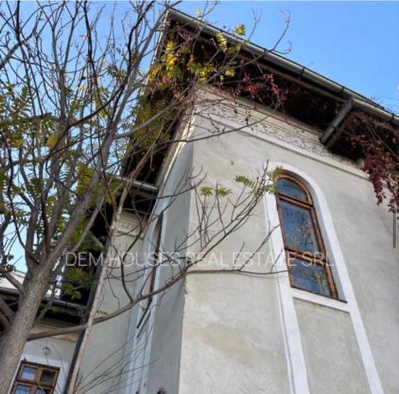 Casă cu 3 camere cu Teren 100 Mp în Unirii
