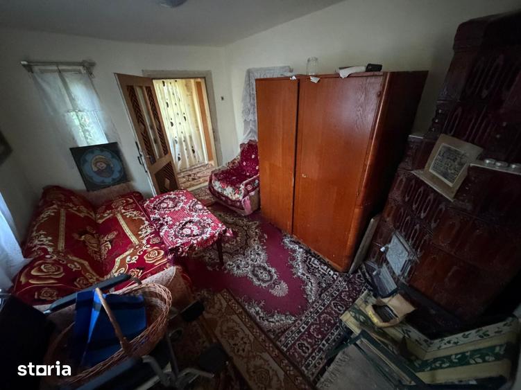 Casă cu 4 camere cu Teren 592 Mp în Tătărani
