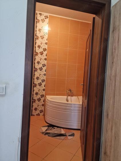 Apartament cu 3 camere decomandat, mobilat în Mărășești