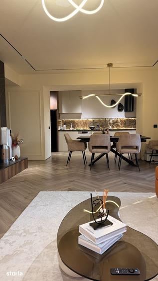 Apartament cu 3 camere în Decebal