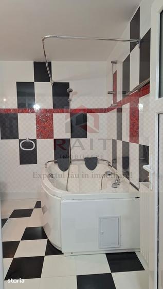Casă cu 4 camere cu Teren 100 Mp în Central