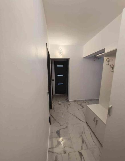 Apartament cu 4 camere decomandat în Crângași