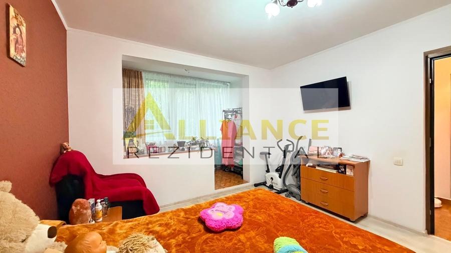 Metrou Aparatorii Patriei ~ Apartament 3 camere decomandat - 5