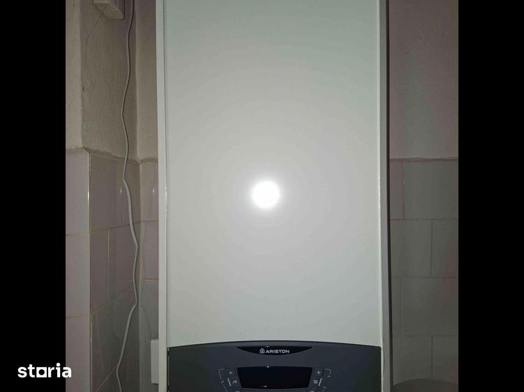 Casă cu 6 camere cu Teren 210 Mp în Rovine