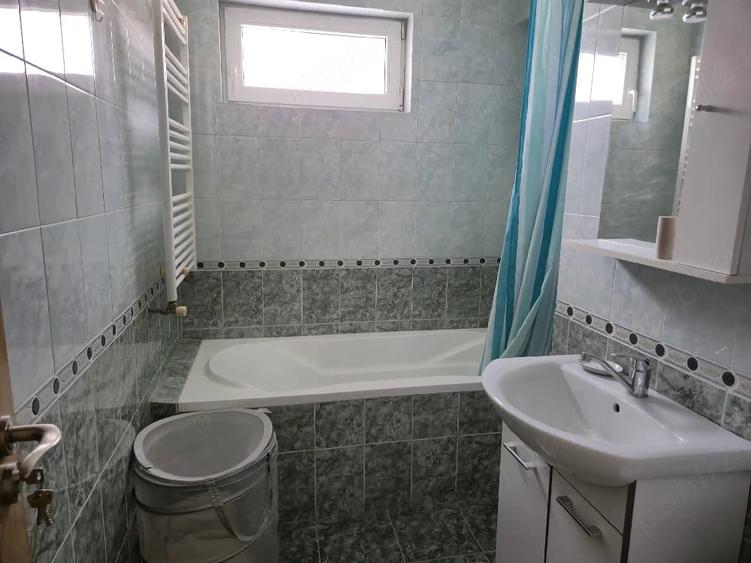 Apartament cu 2 camere decomandat în Vitan