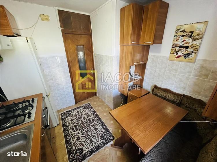 Apartament cu 2 camere semidecomandat, mobilat în Orizont
