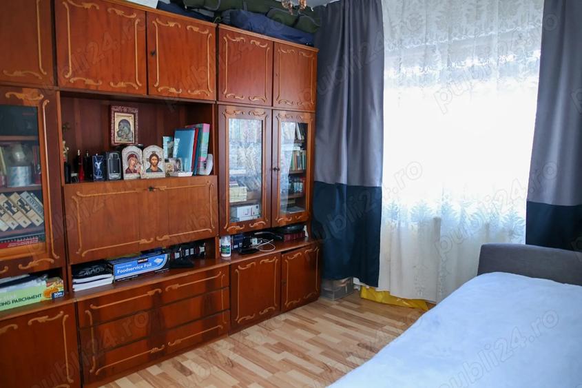 Apartament cu 4 camere semidecomandat în Central