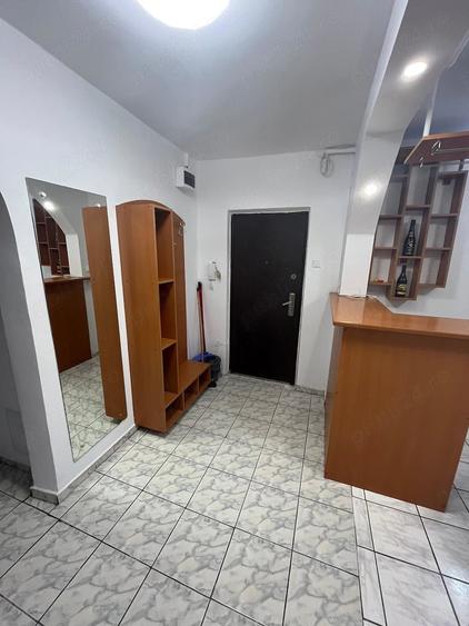 Apartament cu 3 camere decomandat în 13 Septembrie
