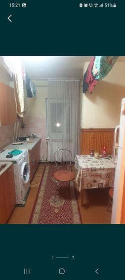 Apartament cu 3 camere semidecomandat în Central — fotografia 3