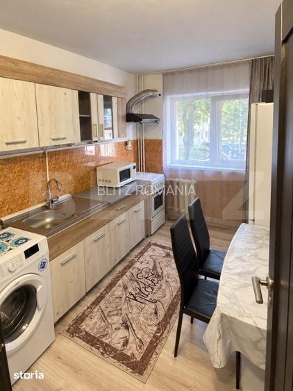 Apartament 2 camere, 52 mp, etaj 1, zona Zamca