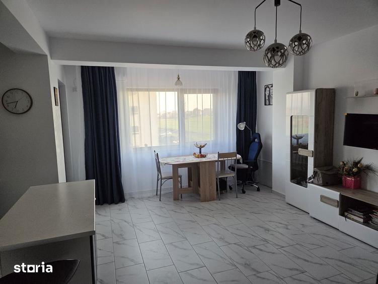 De vanzare apartament cu vedere laterala la mare - 2