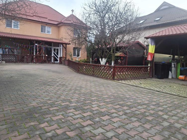 Casă cu 4 camere în Central
