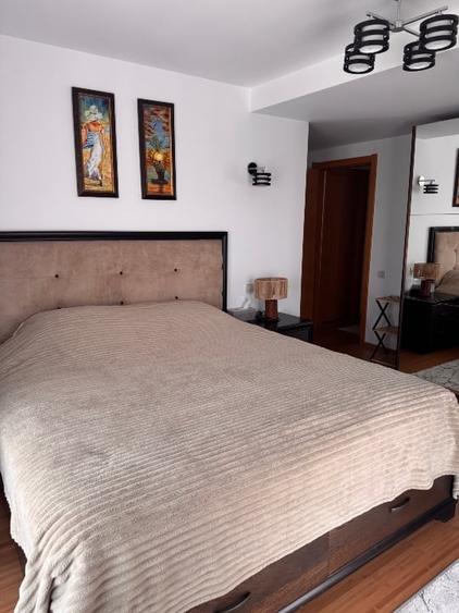 Apartament cu 3 camere decomandat, mobilat în Central