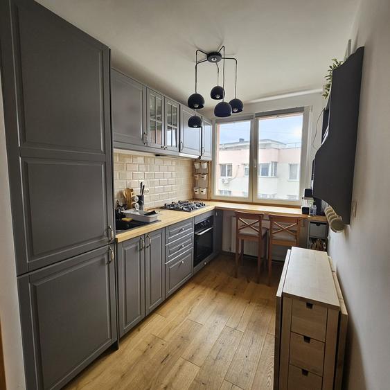 Apartament cu 2 camere semidecomandat, mobilat în Teiul Doamnei