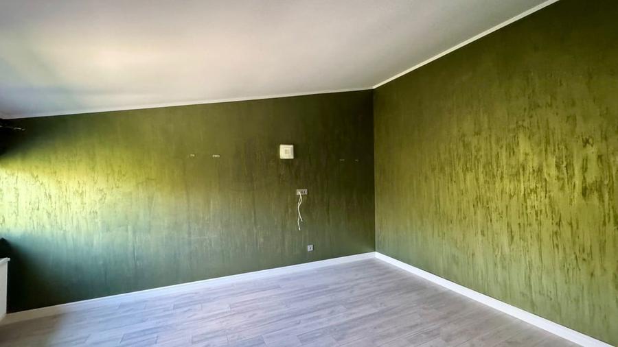 Casă individuală cu 4 camere cu Piscina în Tunari