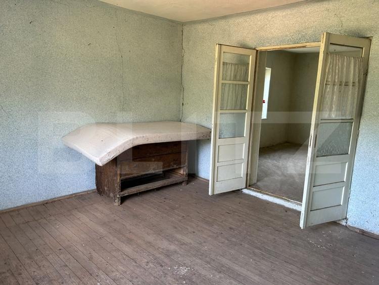Casă individuală cu 2 camere cu Teren 11000 Mp în Mătăcina