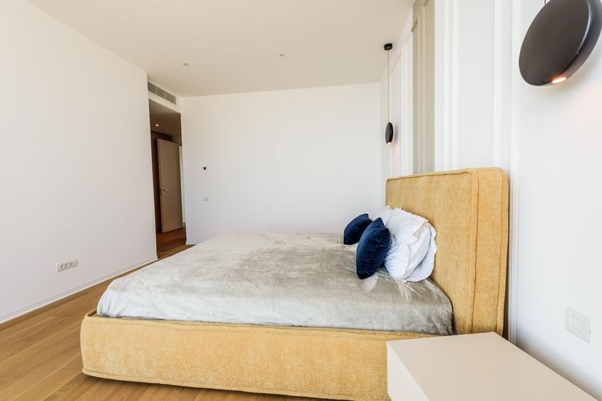 Apartament cu 4 camere decomandat, mobilat în Mamaia