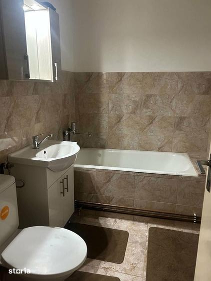 Apartament cu 4 camere în Traian