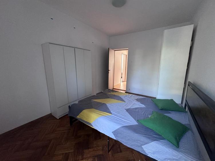 Apartament cu 3 camere decomandat, mobilat în Baba Novac