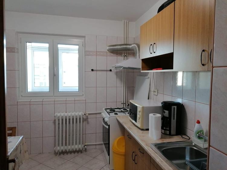 Inchiriez Apartament 2 Camere Decomandat - 5
