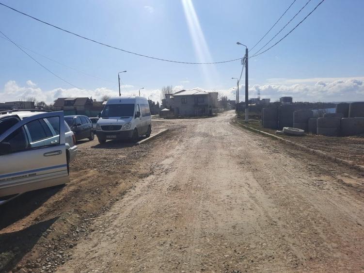 Teren Construcții intravilan de 1000 mp, în Nord