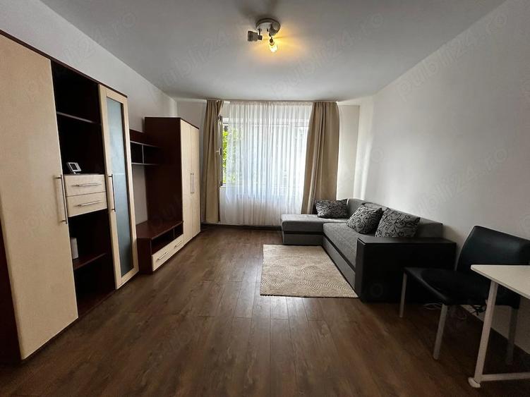Apartament cu 2 camere semidecomandat în Piața Unirii