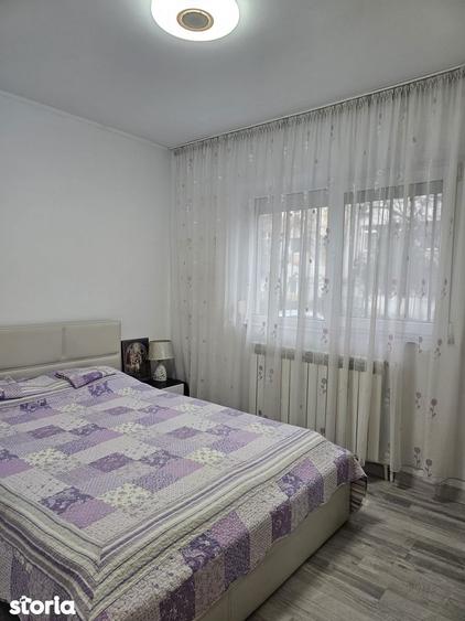 3 CAMERE - INEL I - 8