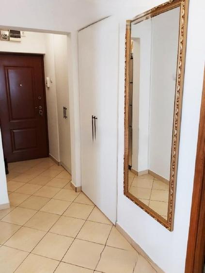 Apartament cu 2 camere decomandat în Centru Civic
