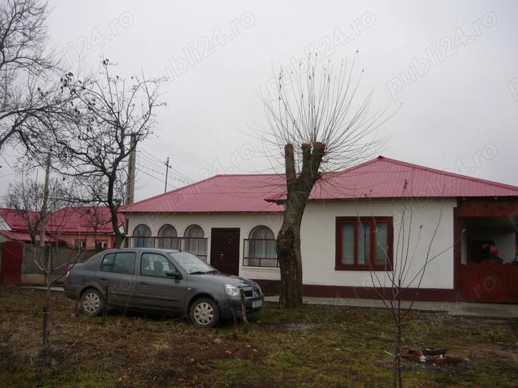 Casă cu 3 camere cu Teren 2400 Mp în Stoicănești