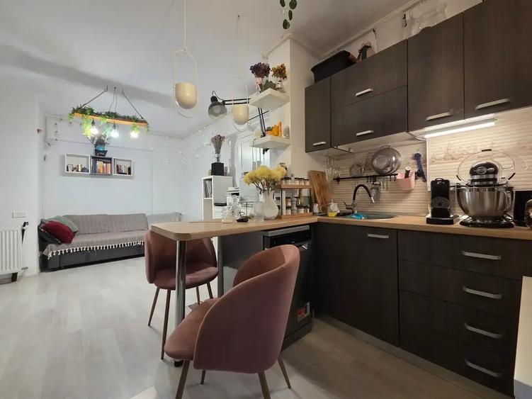 Apartament cu 2 camere decomandat, mobilat în Theodor Pallady