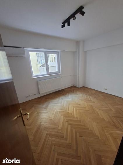Apartament cu 3 camere în Centrul Istoric