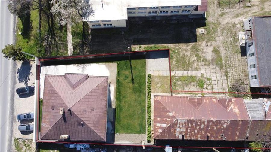 Casă individuală cu 10 camere cu Canalizare în Malu Mare