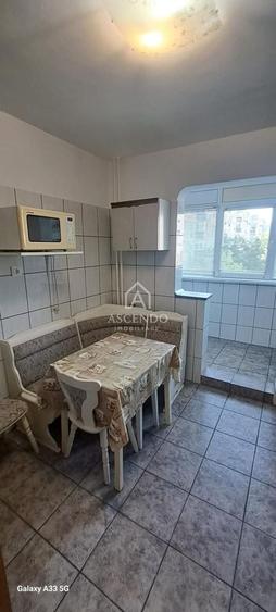 Apartament cu 3 camere decomandat, mobilat în Militari