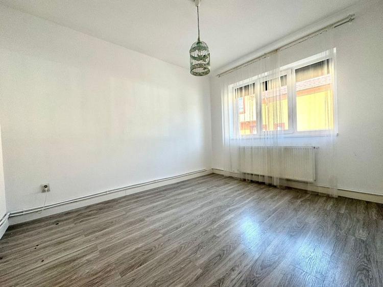 Apartament la Casa 4 Camere 120 mp + Terasa 20 mp + Garaj 60 mp + curte 80mp - 1
