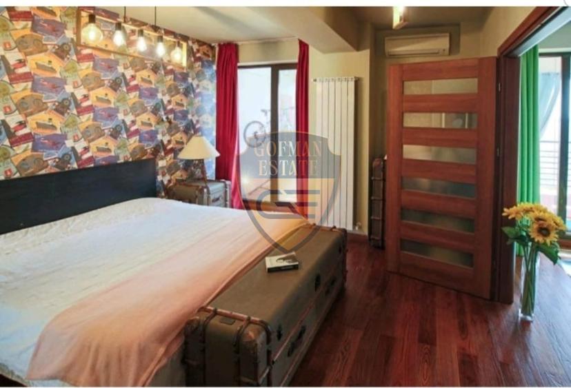 Apartament cu 3 camere decomandat, mobilat în Central