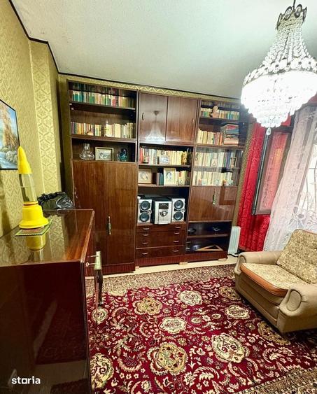 Apartament cu 3 camere decomandat în Tineretului