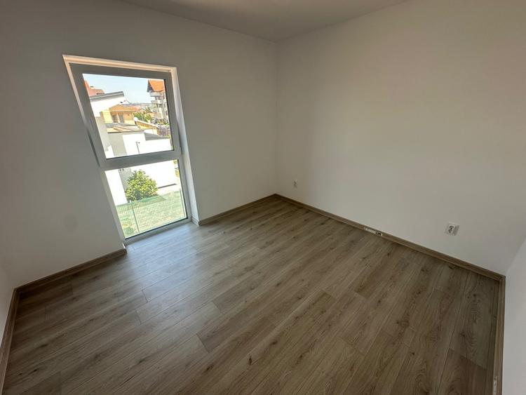 Duplex cu 4 camere cu Canalizare în Sebeș